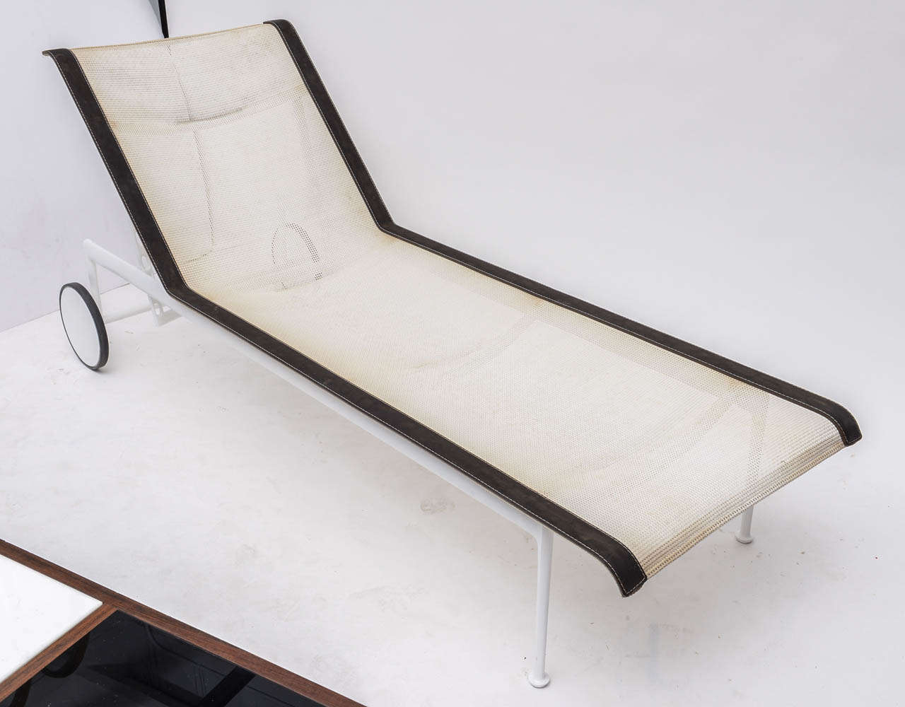 The classic adjustable chaise from the 1966 leisure group.
There are 8 chaises available.Price is per chaise.
