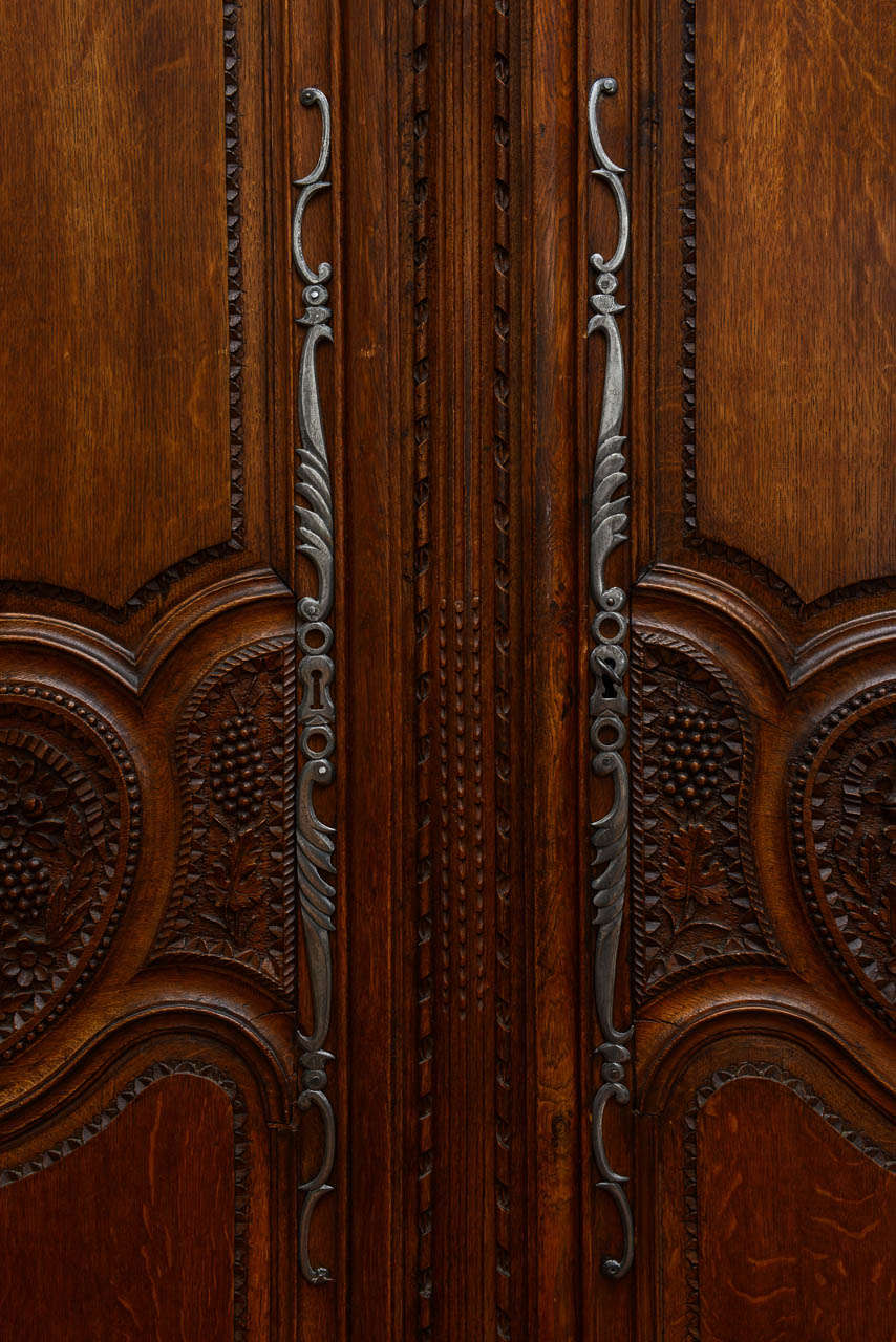 French Two-Door Armoire, 19th Century For Sale 1