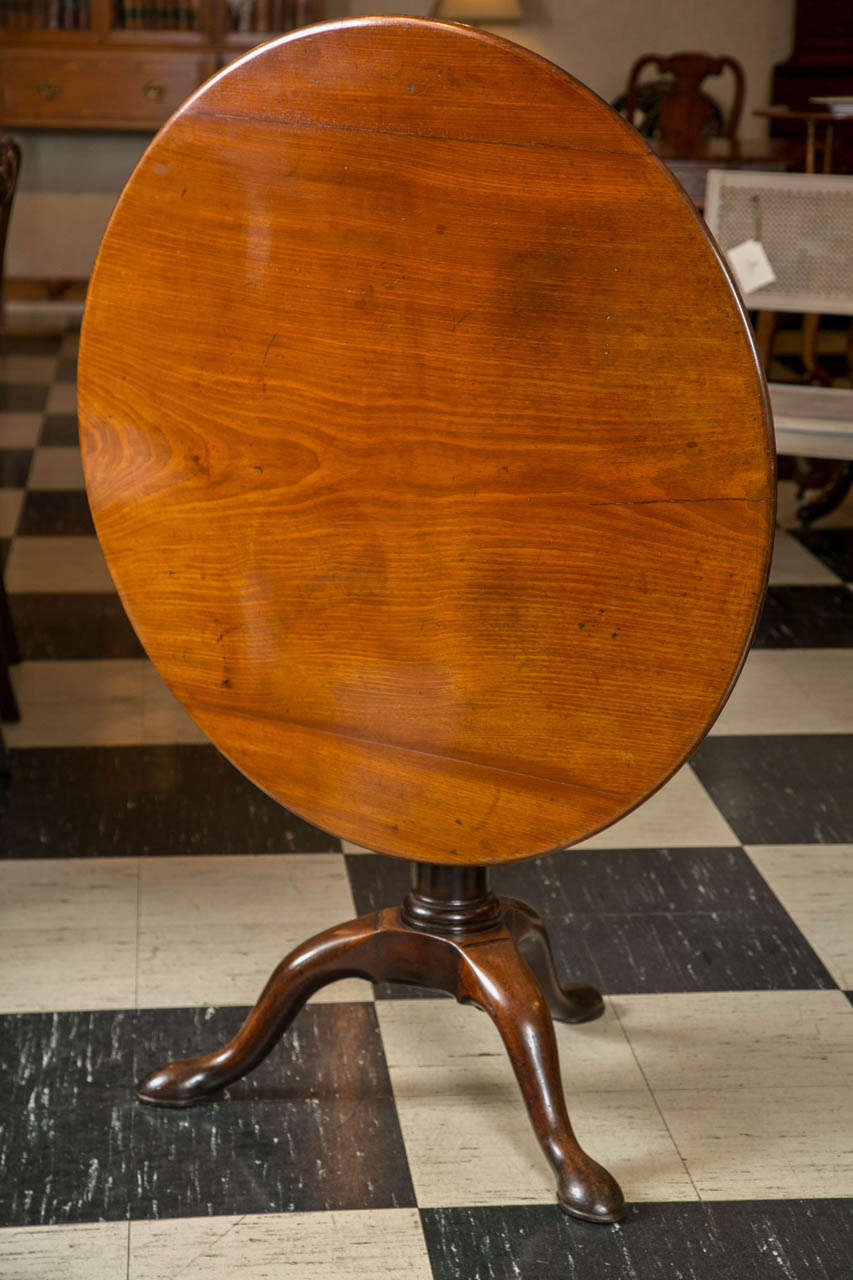 English Mahogany Tilt-Top Table For Sale 1