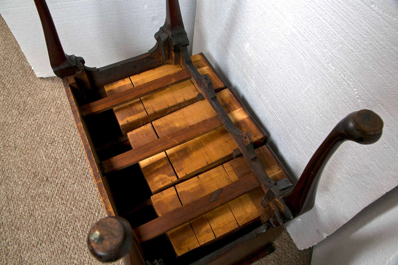 Queen Anne Figured Walnut Dressing Table circa 1750 4