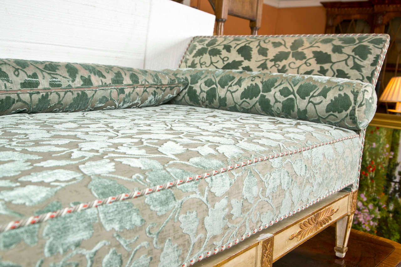 19th Century Italian Day Bed  3