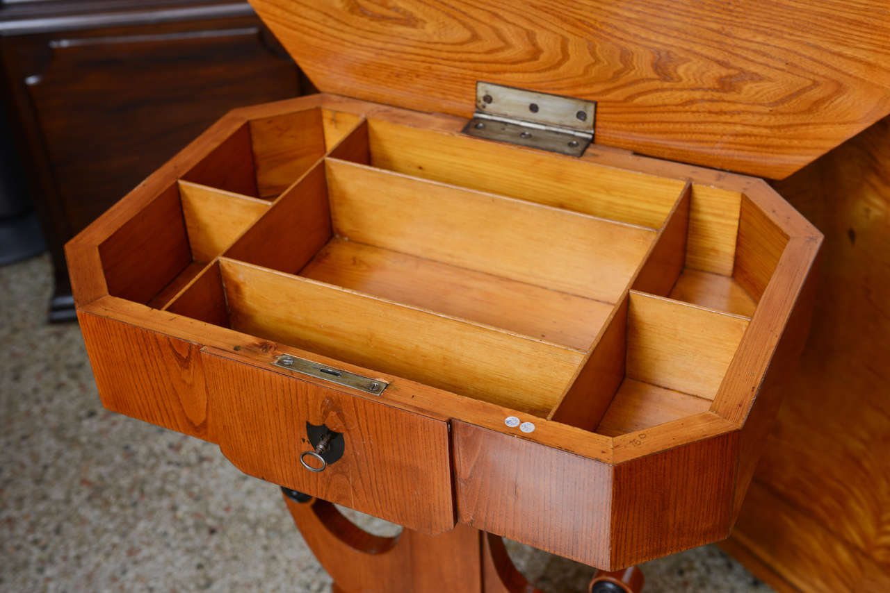 Biedermeier Sewing Work Table, Elmwood, Swedish, 19th Century 2