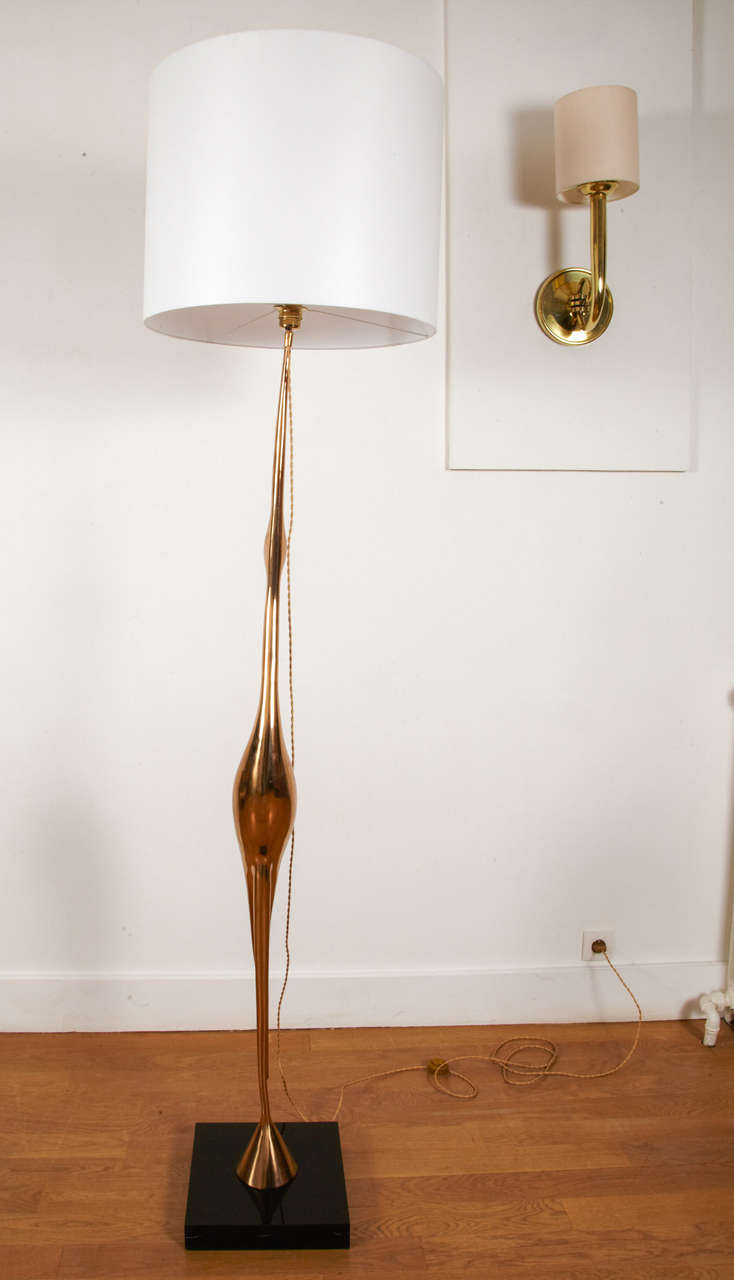 Polished Bronze Floor Lamp As A Bird, By R. Broissand, Circa 1970. In Good Condition In Paris, FR