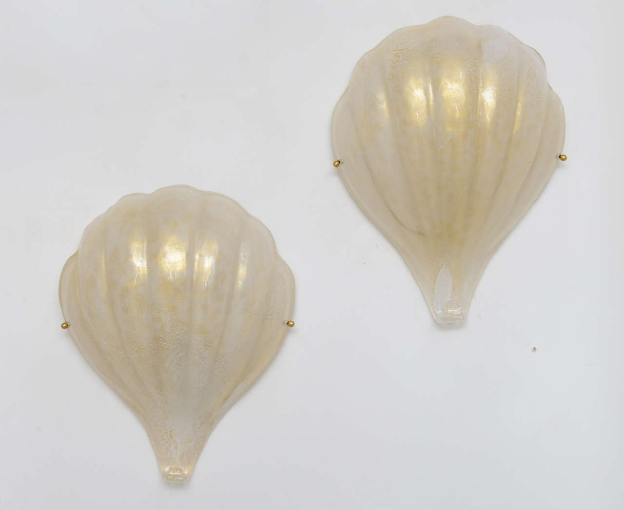 Mid-Century Modern Pair of Murano Glass Shell Sconces For Sale