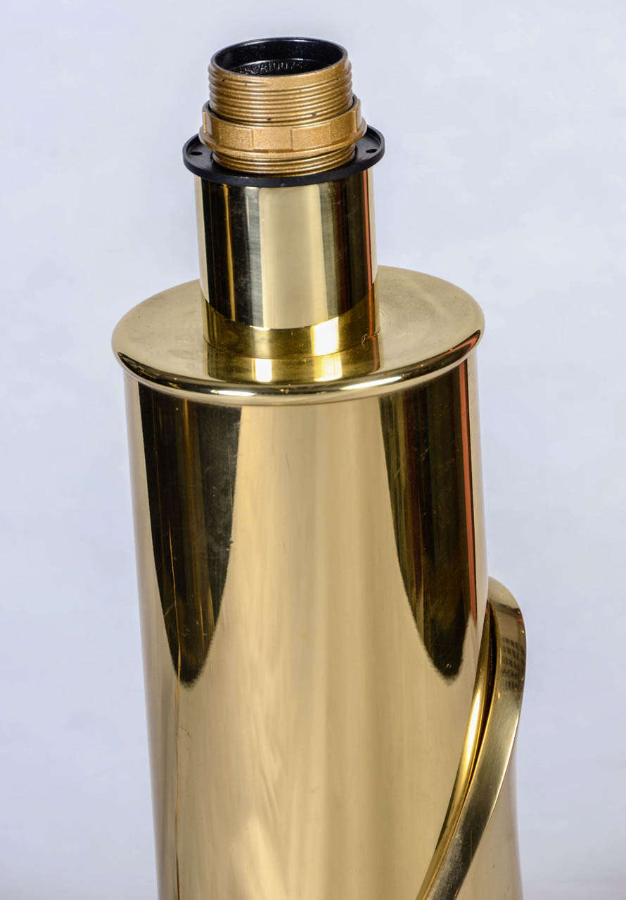 Italian 1970s Polished Brass Lamp in the Style of Angelo Brotto