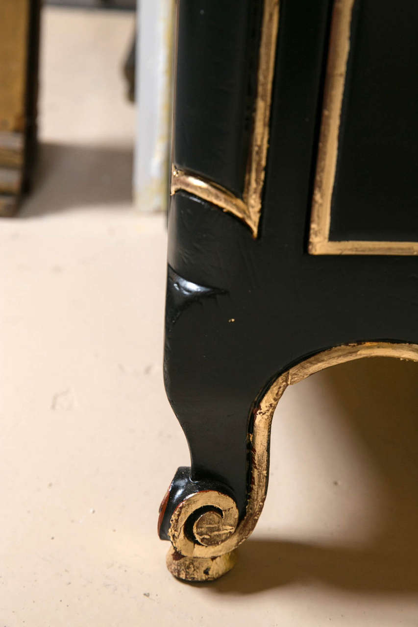 Mid-20th Century Pair of Ebonized and Gilt Gold Louis XV Style Commode Chests