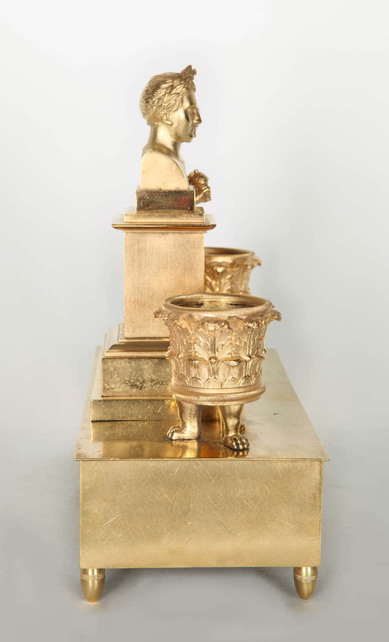 Small Gilded Bronze Inkwell with the Bust of Silla, France, Late 19th Century In Good Condition In Roma, IT