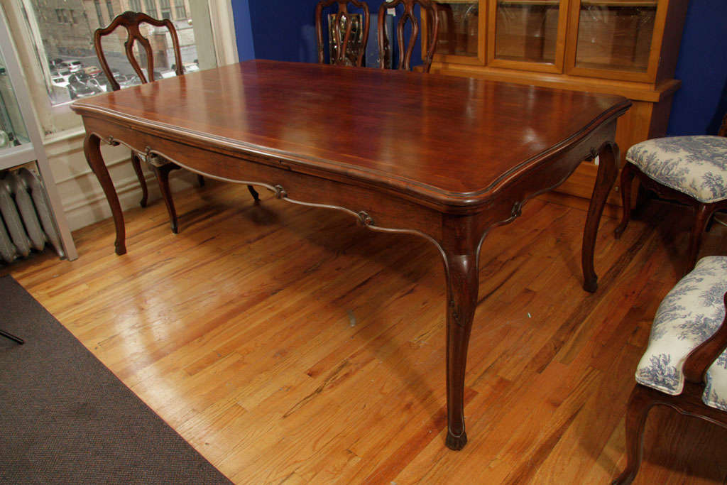 Antique Dining Table with Retractable Leaves 2