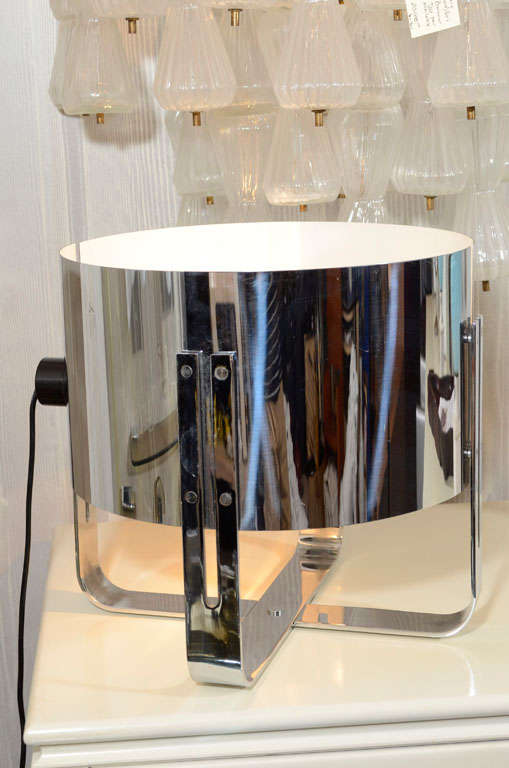 Mid-Century Modern Lampe de bureau italienne moderne chromée Lumenform des années 1970 en vente