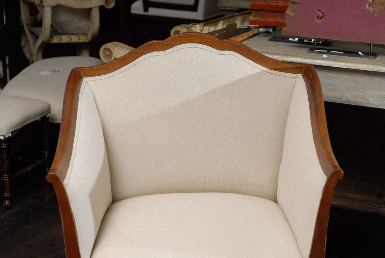 An Italian Walnut Upholstered Club Armchair/Accent Chair, Early 20th C. In Good Condition In Atlanta, GA