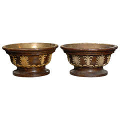 A Pair of Large Size Decorated American Cache-Pots