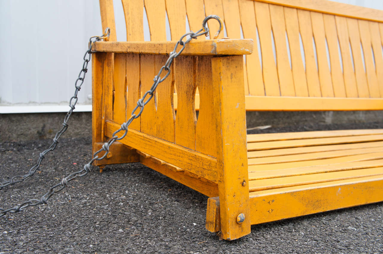 Porch Swing In Good Condition In Hudson, NY