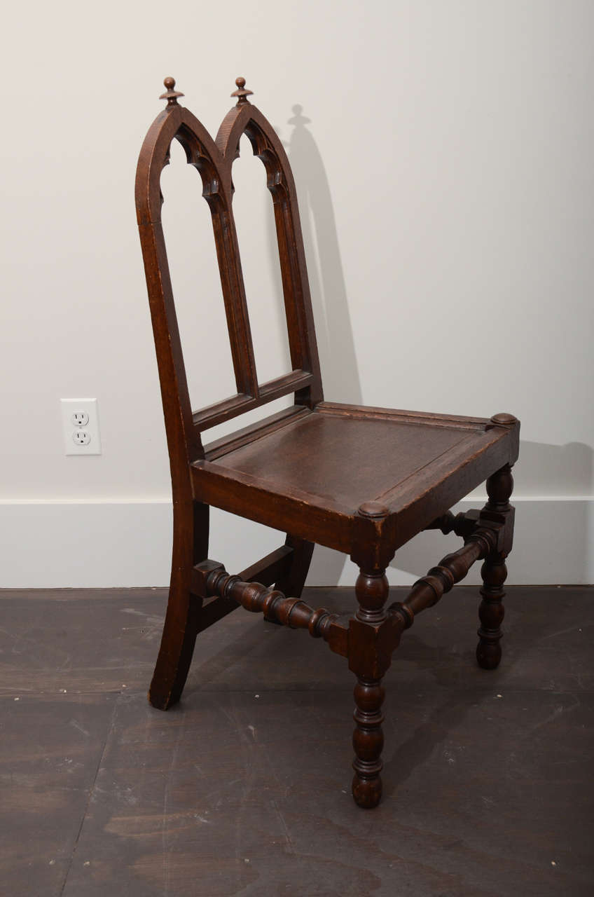 Gothic Oak Side Chair In Excellent Condition For Sale In New York City, NY