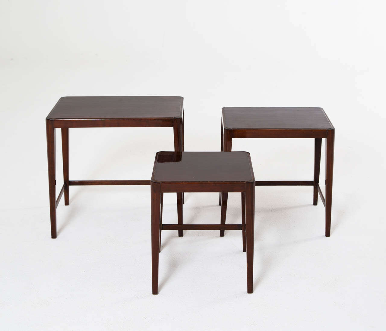 Set of Three Mid Century Nesting Tables In Excellent Condition In Waalwijk, NL