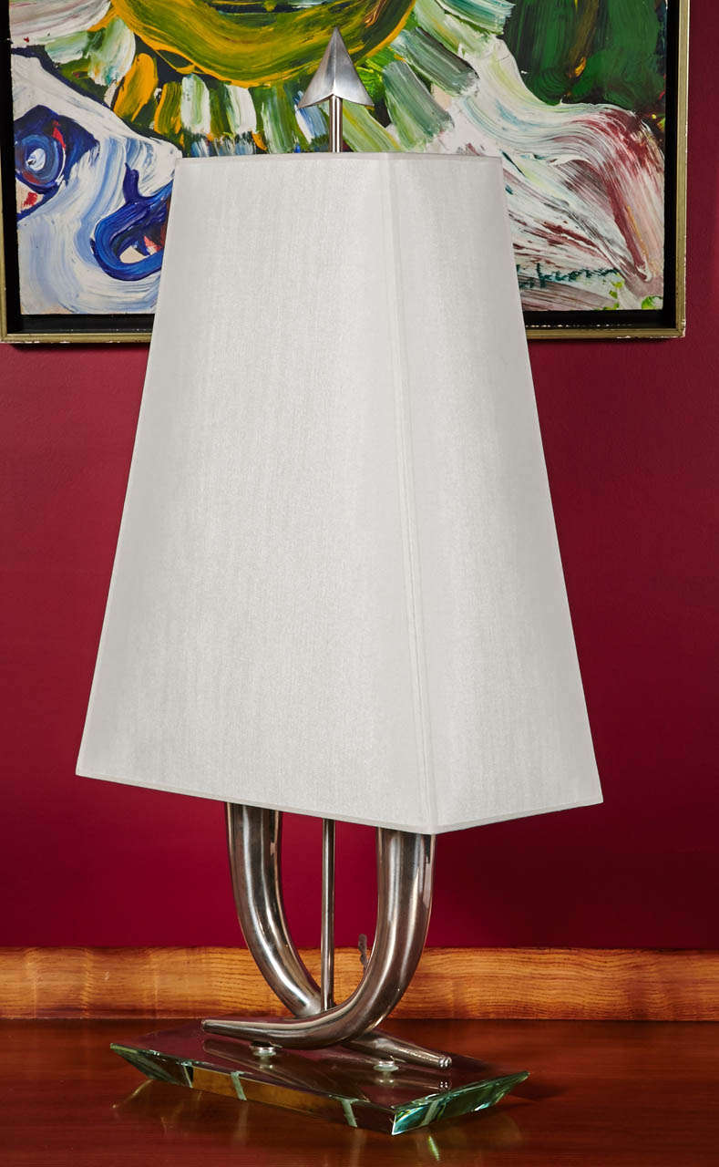 Mid-20th Century Elegant Table Lamp Attributed to Gio Ponti, Italy, circa 1940 For Sale