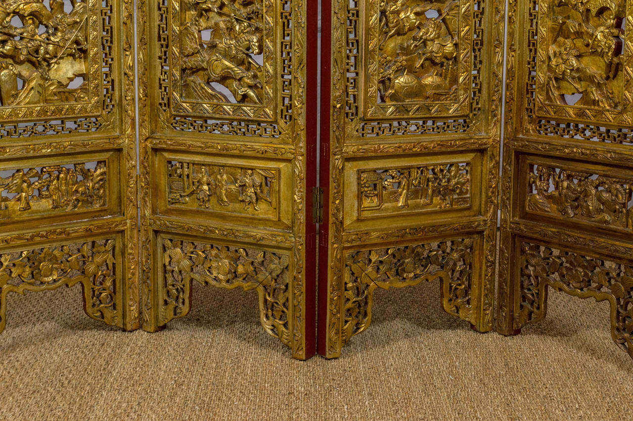 Autre ecran asiatique du 19ème siècle sculpté à la main et doré