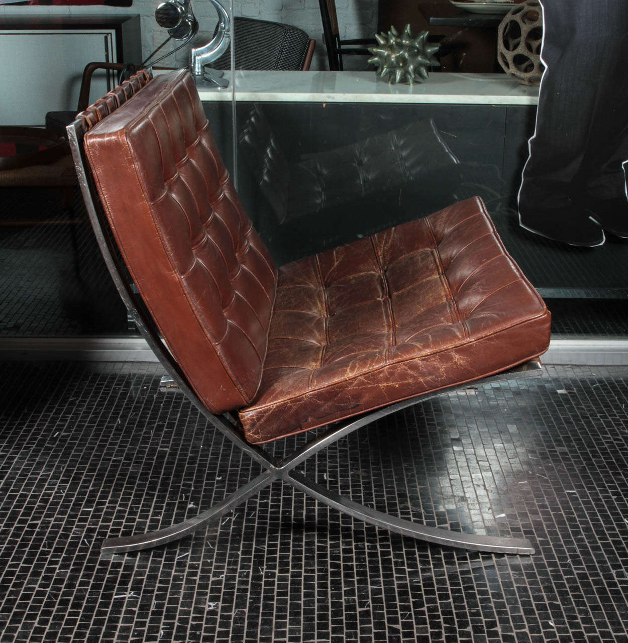 Brown Leather Barcelona Chair by Ludwig Mies van der Rohe for Knoll at