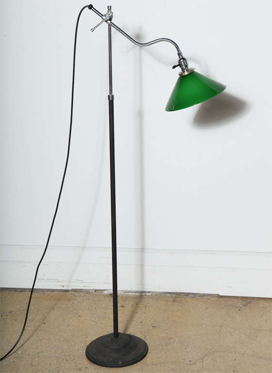 1940s Articulating Reading Lamp with Green Glass Shade In Good Condition In Bainbridge, NY