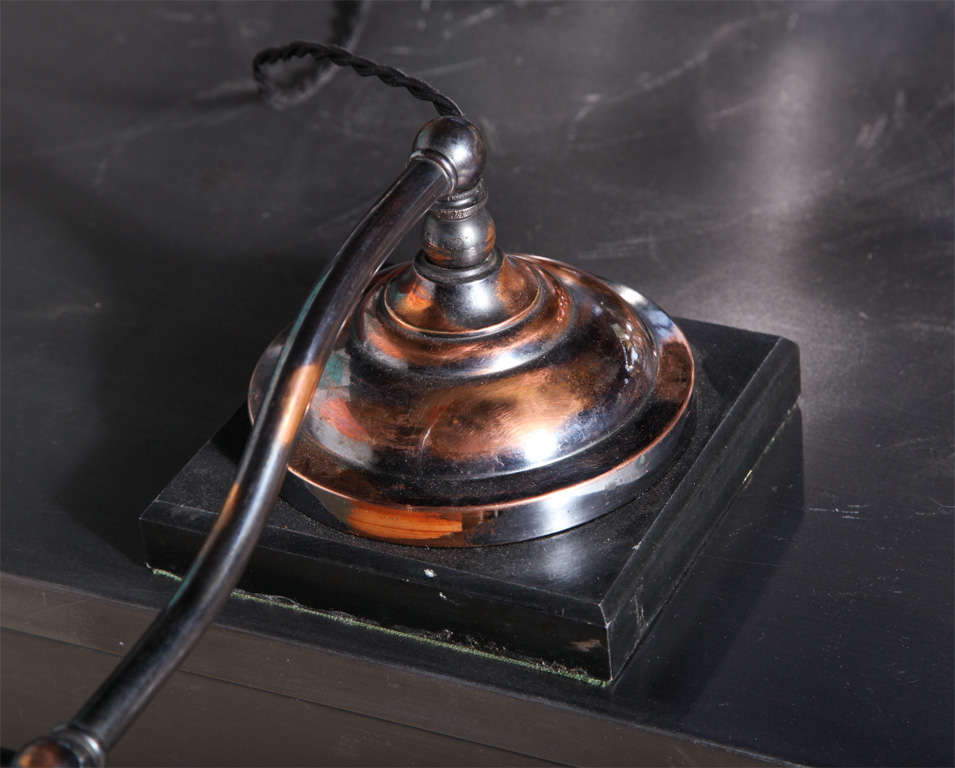 Faries Lamp Co. Copper Japan Finish & Black Slate Shelf Lamp, 1900's In Good Condition In Bainbridge, NY