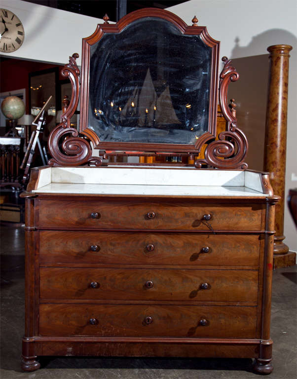 19th Century French mahogany dressing vanity with mirror, c. 1880 For Sale
