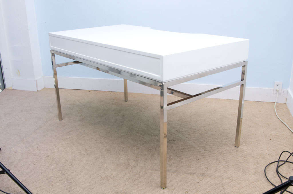 Chic 60's White Glossy Lacquered and Chrome Desk 5