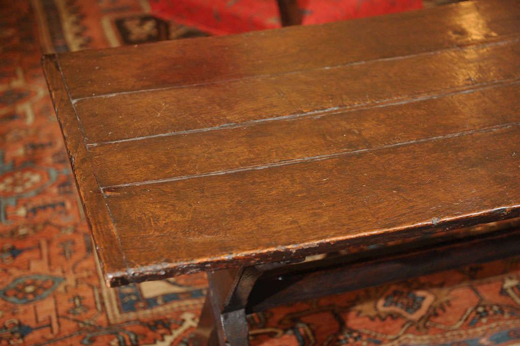 18th Century and Earlier Oak Tavern Table with X-Frame Base For Sale