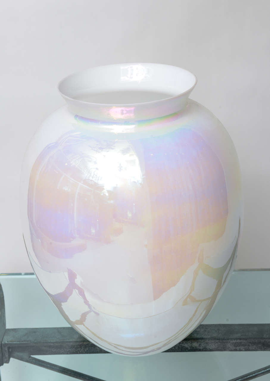 Very decorative iridescent white pearl glass vase.