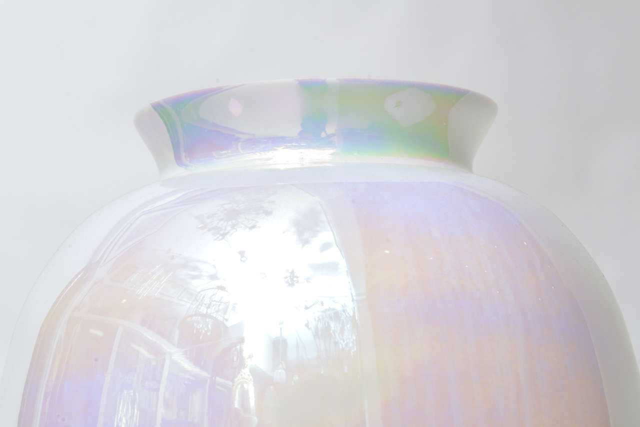 Large Iridescent Pearl Vase In Excellent Condition In West Palm Beach, FL