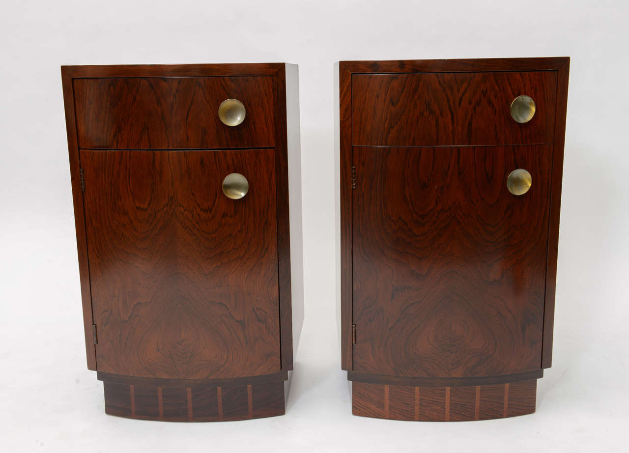 Pair of Gilbert Rohde Nightstands #3770 In Good Condition For Sale In West Palm Beach, FL