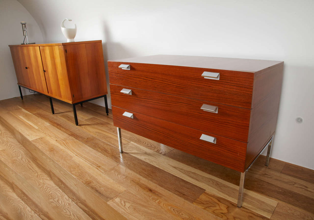 French Chest of drawers 812 by André Monpoix - Meubles TV edition - 1956 For Sale