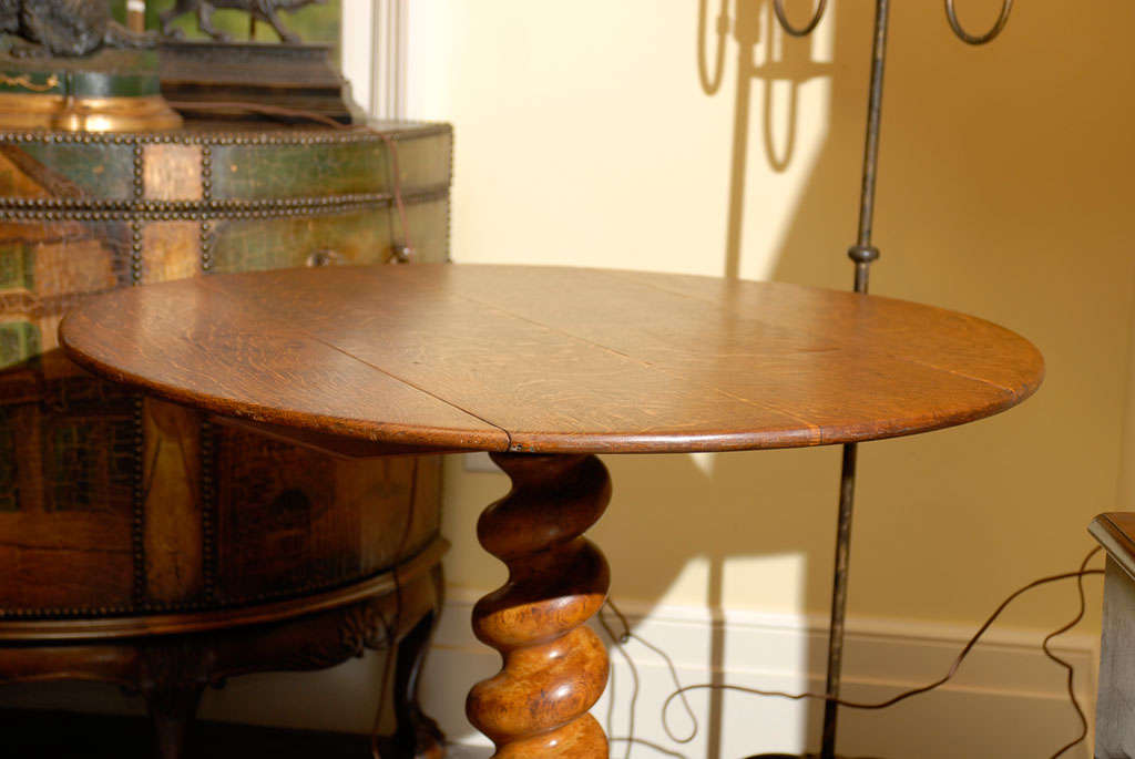Wood Round English Pedestal Table