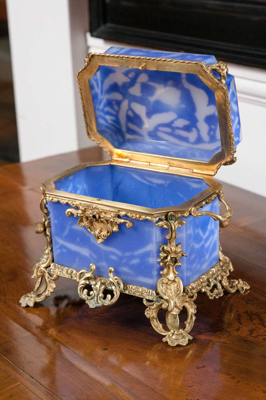 French Opaline Box with Hinged Cover  In Excellent Condition In Stamford, CT