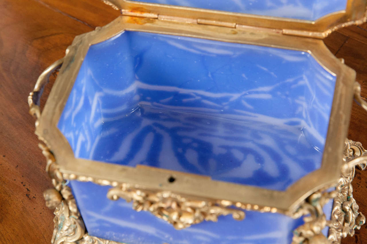 Mid-19th Century French Opaline Box with Hinged Cover 