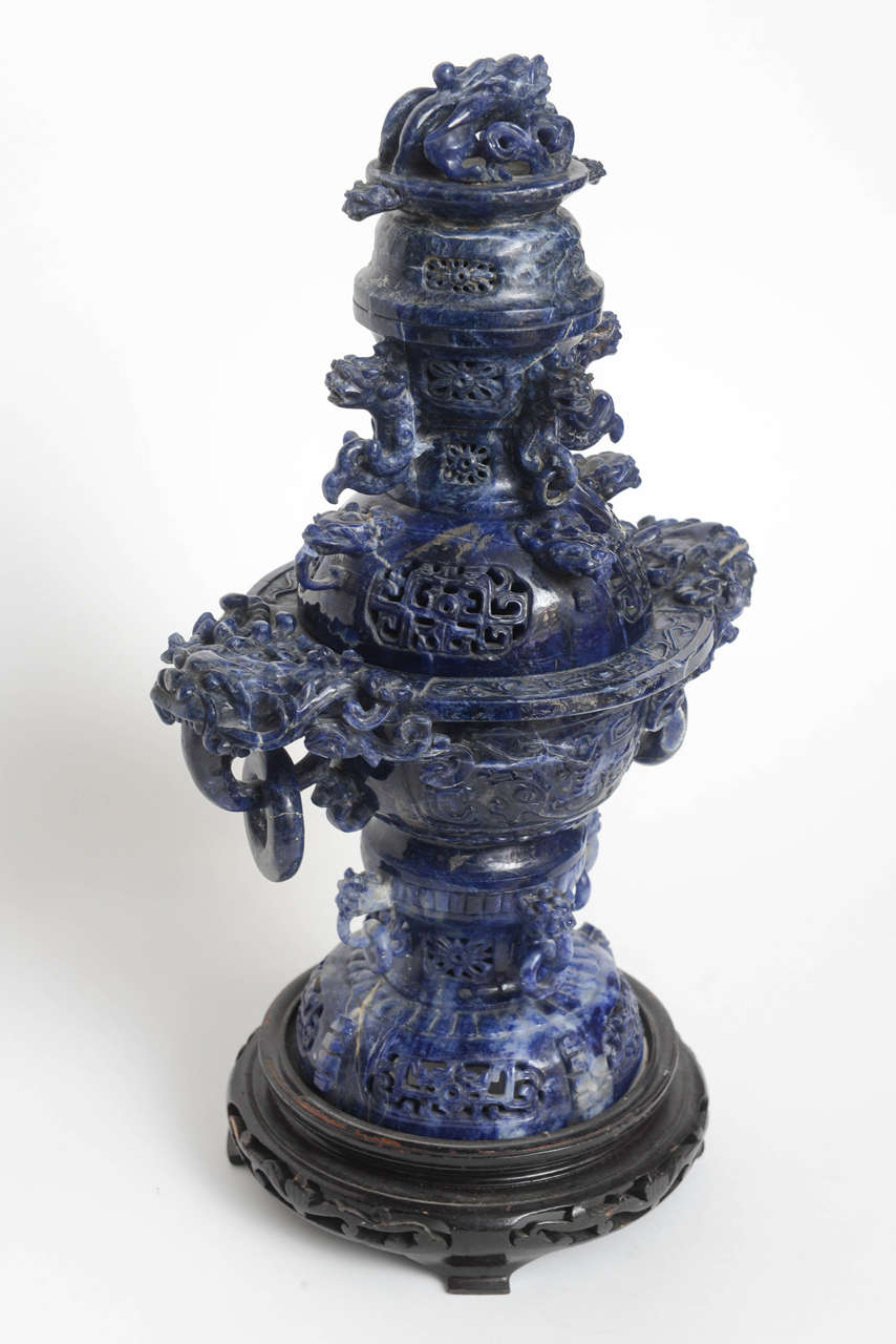 Chinese Sodalite Sensor on Carved Base, 20th Century's In Good Condition In West Palm Beach, FL