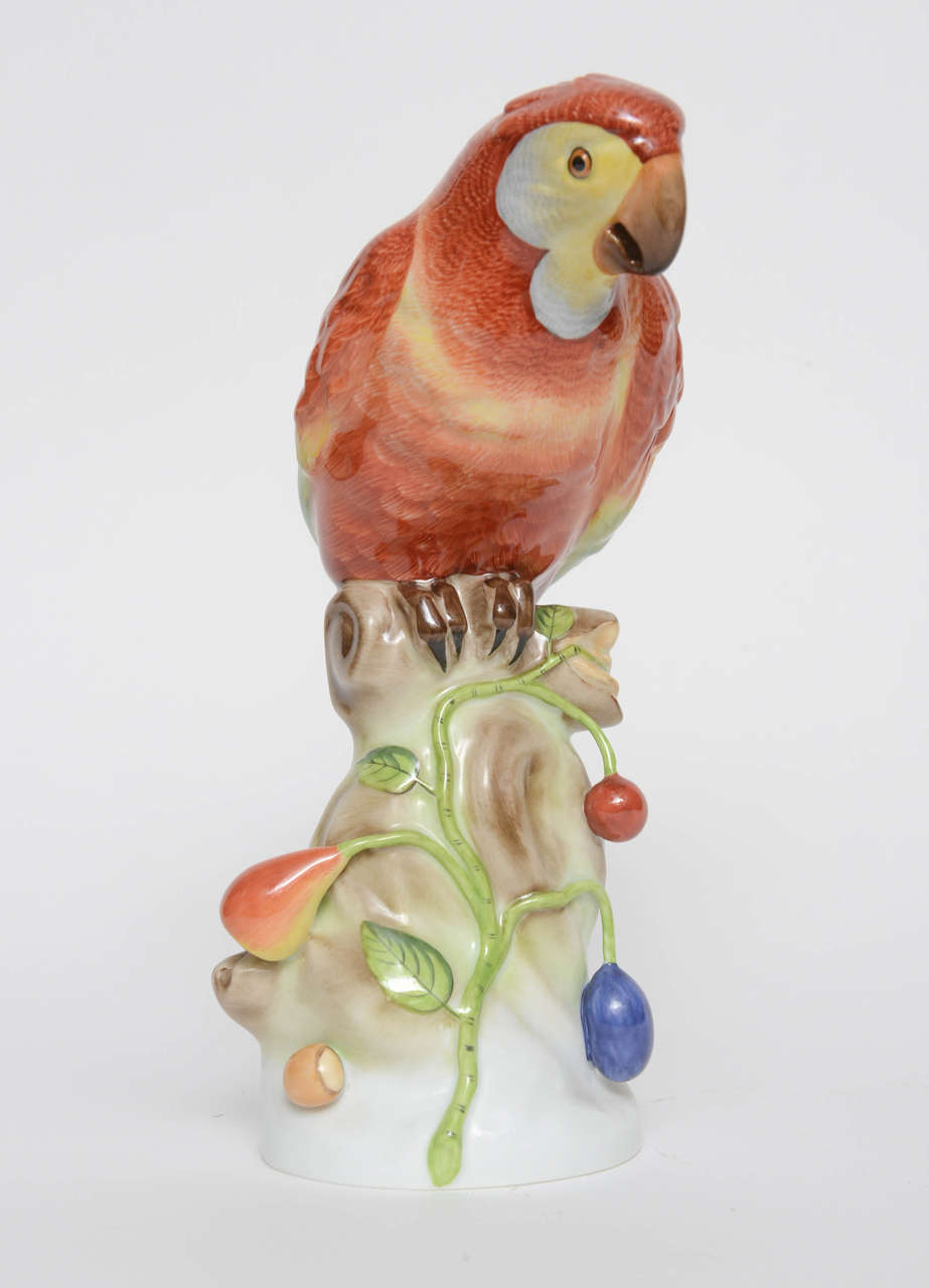 Herend Porcelain Parrot on a Stump, 20th Century For Sale 4