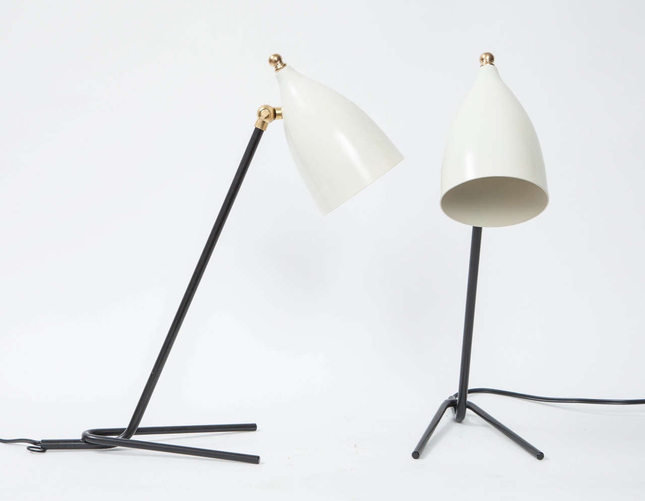 Pair of Articulating Italian Desk Lamps In Excellent Condition In New York, NY
