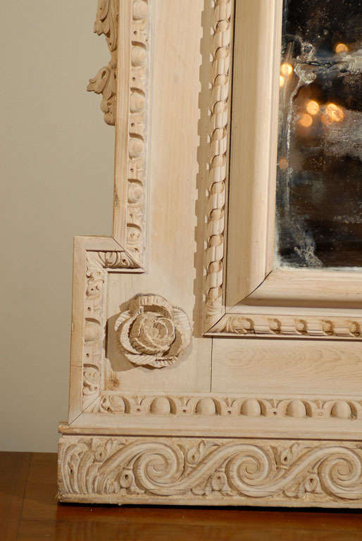 Large English Georgian Style Early 20th Century Mirror with Broken Pediment In Good Condition In Atlanta, GA
