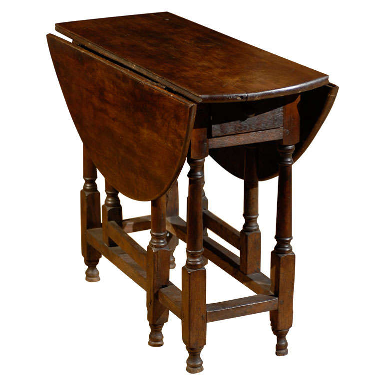 Late 17th or Early 18th Century Gateleg Table with Turned Legs