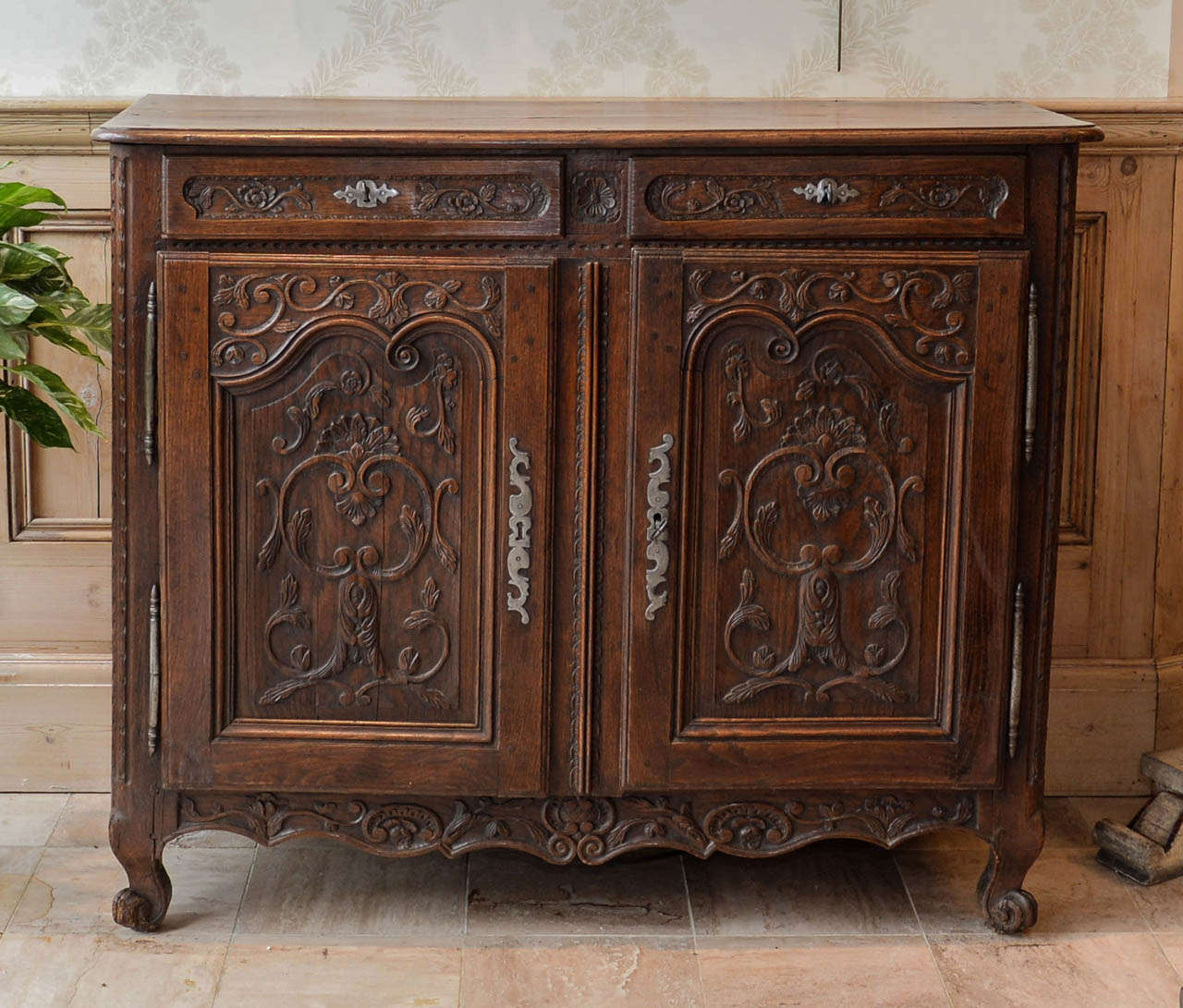 Louis XV 19th Century Carved Oak Buffet, Circa 1860 For Sale
