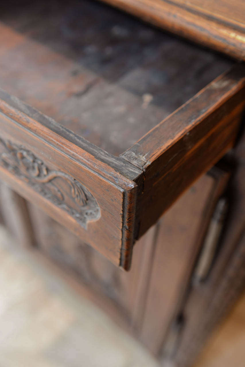 19th Century Carved Oak Buffet, Circa 1860 In Good Condition For Sale In Atlanta, GA