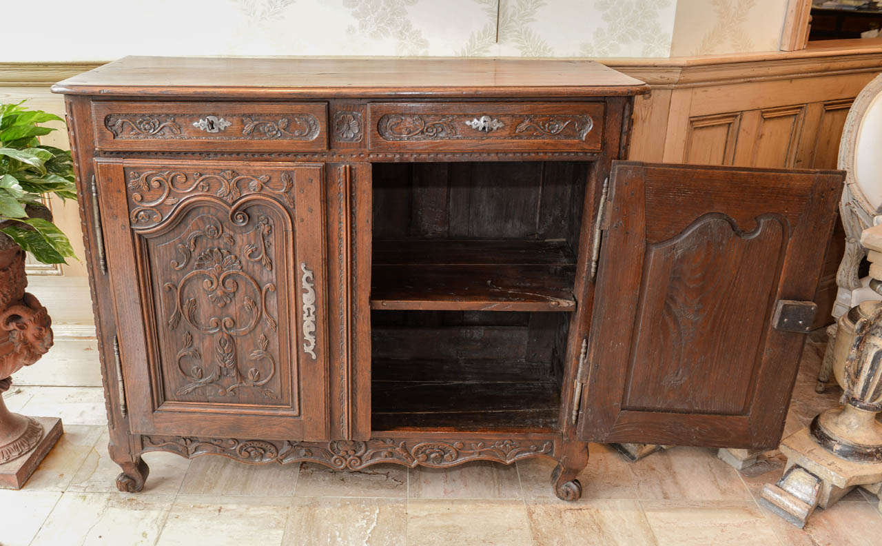 19th Century Carved Oak Buffet, Circa 1860 For Sale 2