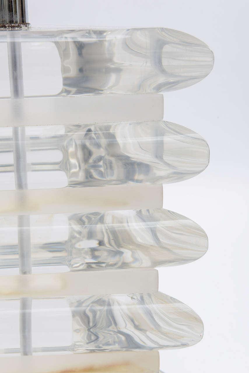 Large Vintage Stacked Lucite Lamp In Excellent Condition In West Palm Beach, FL
