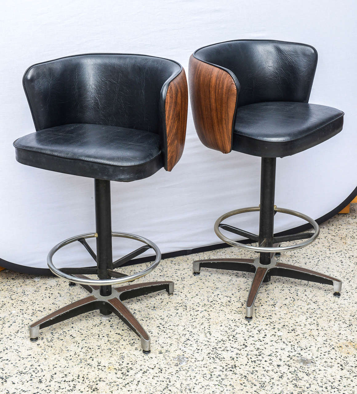 Mid-20th Century MCM Vintage Bar Set with Two Stools, America 1950s