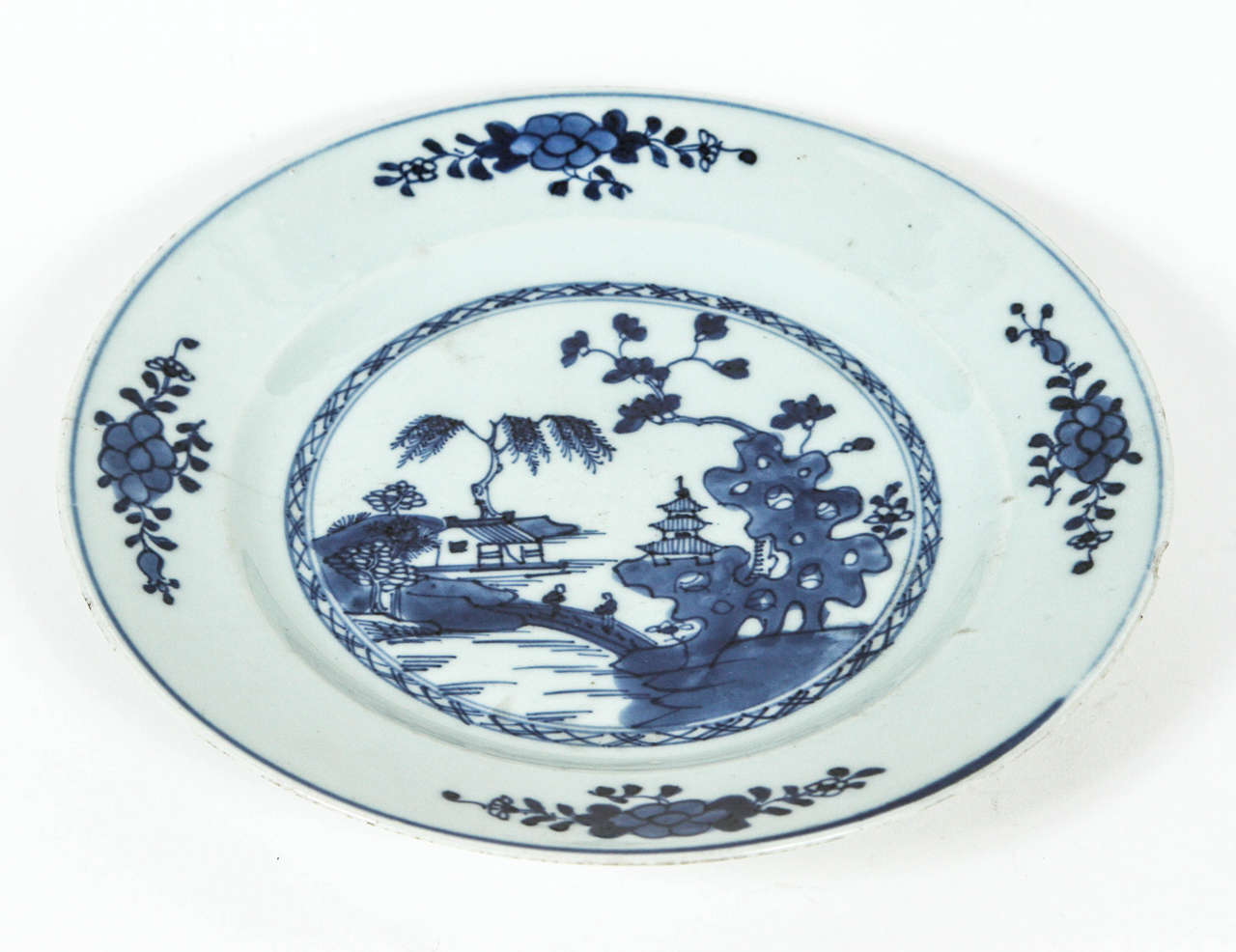 Chinese Blue and White Porcelain Plate, 19th Century 4