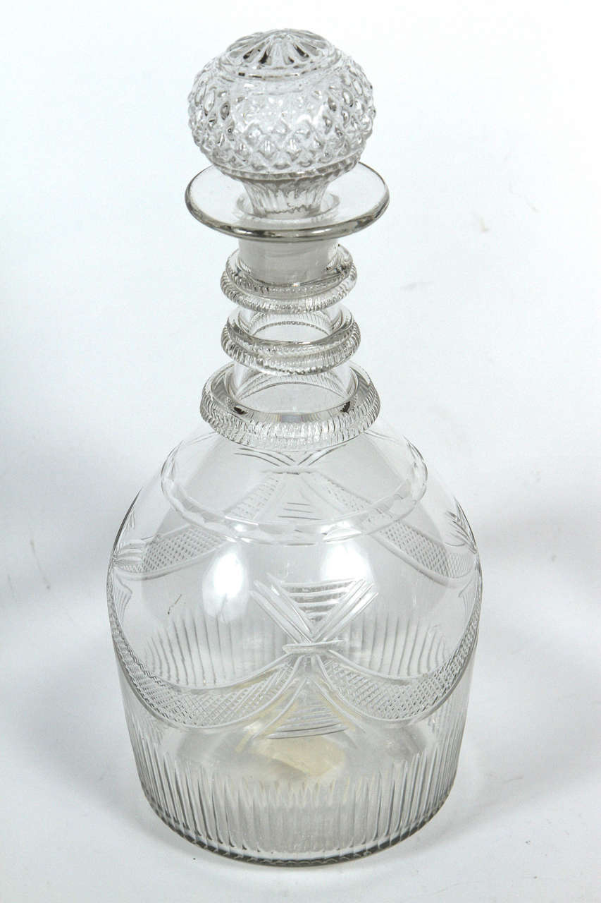 Pair of English Georgian Period Cut Crystal Decanters For Sale 2