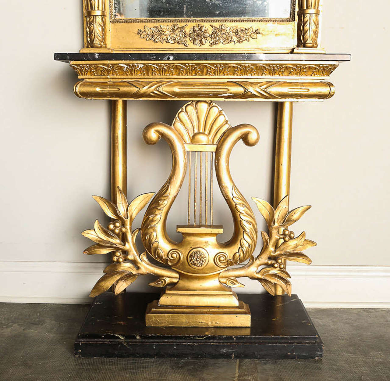 Early 19th Century Swedish Console and Mirror in Gold Gilt with Marble Top In Good Condition For Sale In Houston, TX