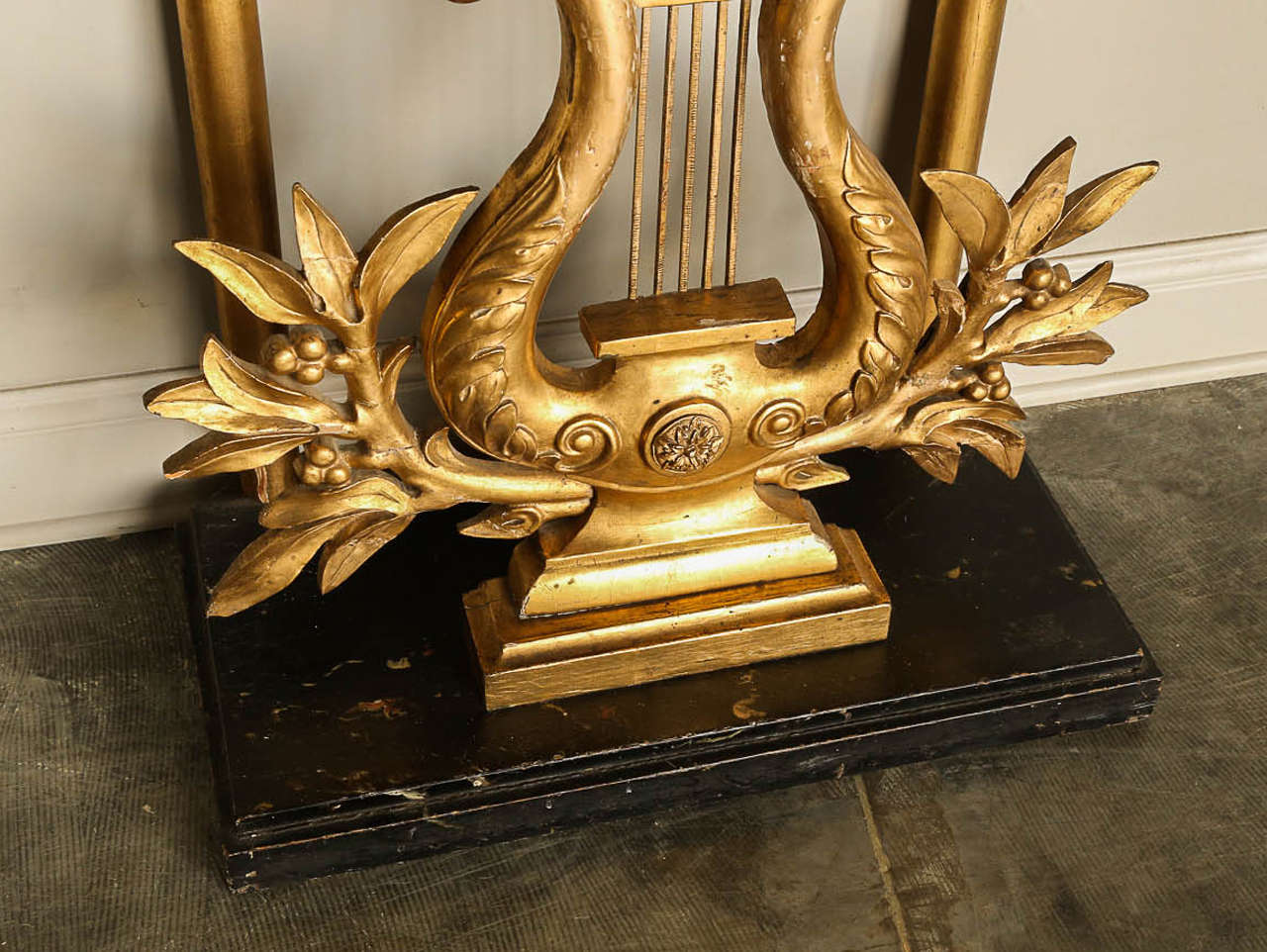 Early 19th Century Swedish Console and Mirror in Gold Gilt with Marble Top For Sale 3