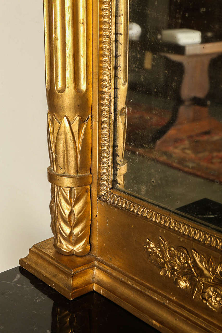 Early 19th Century Swedish Console and Mirror in Gold Gilt with Marble Top For Sale 4