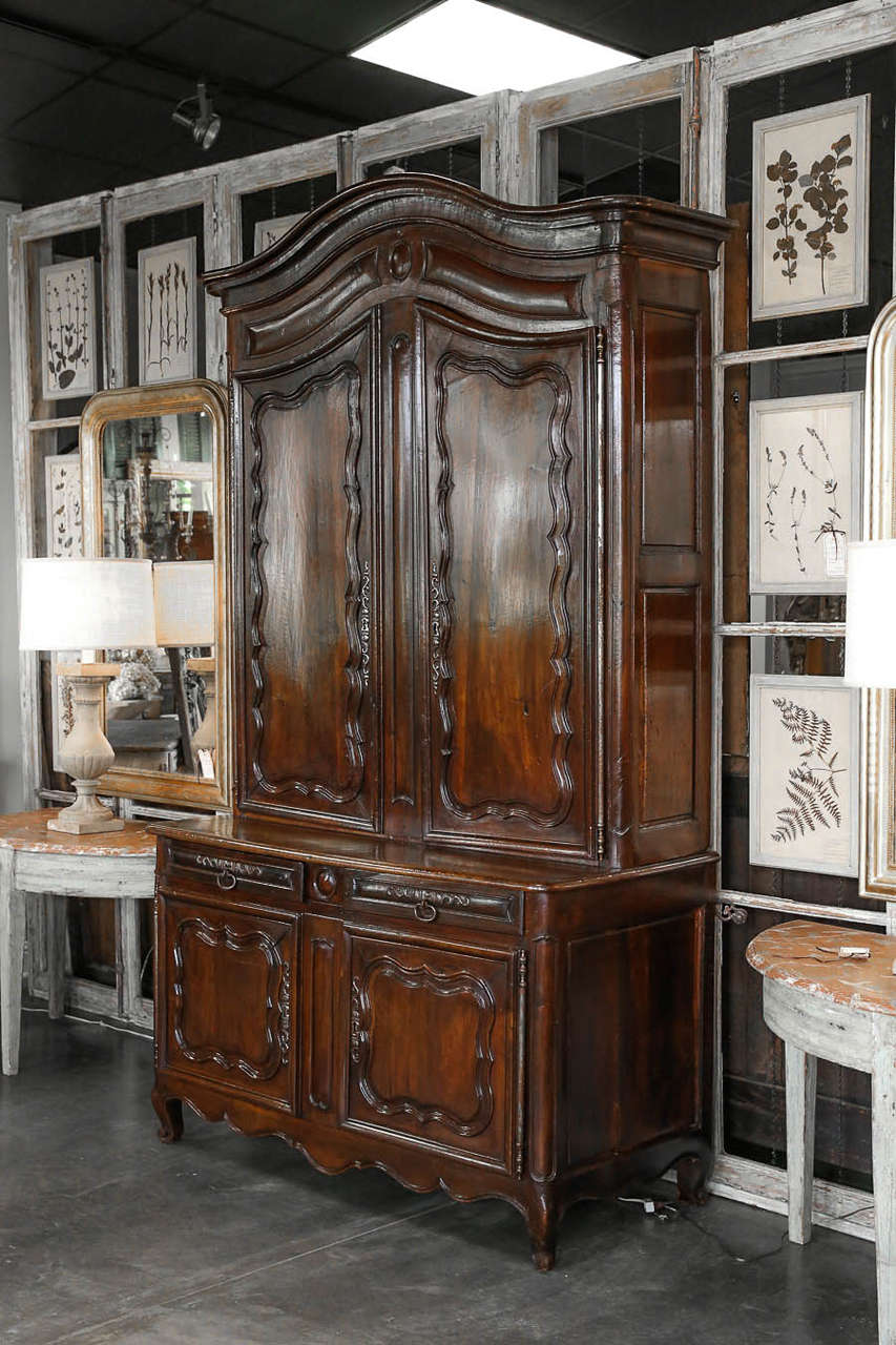 Provincial, pre-machine piece in beautiful walnut with original hardware, luscious patina.

Established in 1979, Joyce Horn Antiques, ltd. continues its 36 year tradition of being a family owned and operated business specializing in hand procured,