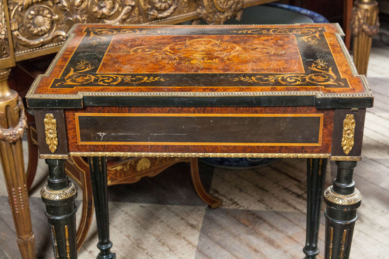 Lift Top Louis XVI Style Lady's Vanity In Fair Condition For Sale In Woodbury, CT
